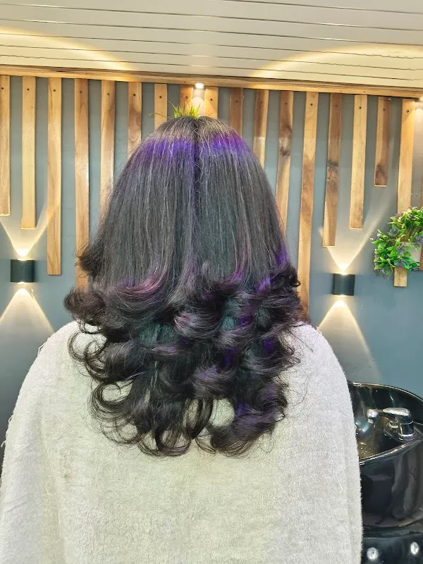 Veera Salon