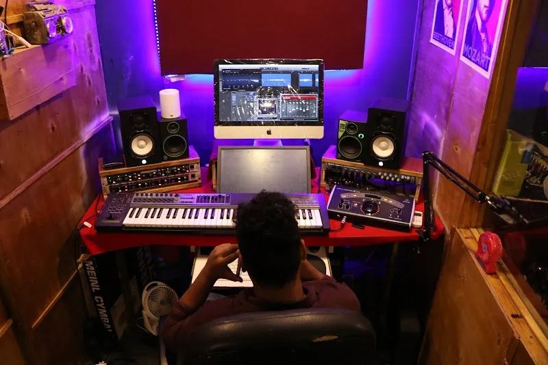 Alto Clef Studio, Karaoke venue,Jam Room, Music classes