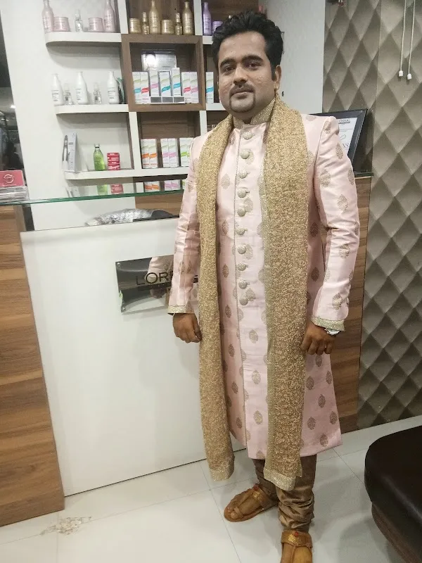 B. Express Hair&Beauty Unisex Salon