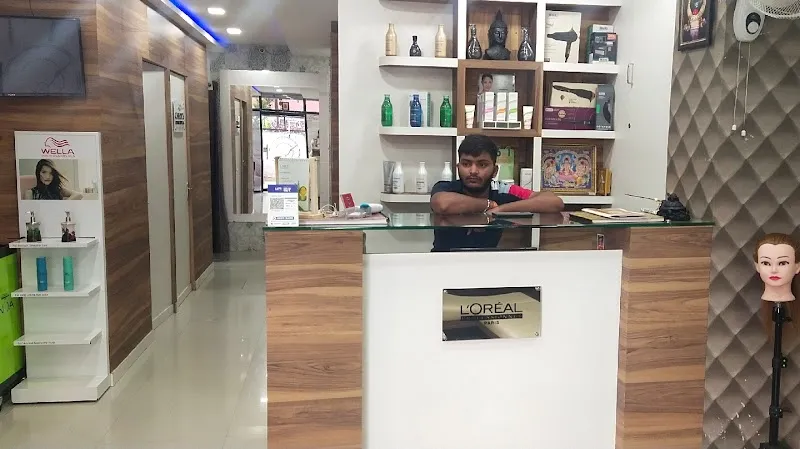 B. Express Hair&Beauty Unisex Salon