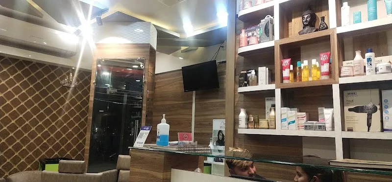 B. Express Hair&Beauty Unisex Salon