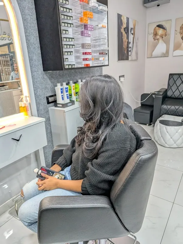 Express Unisex Saloon