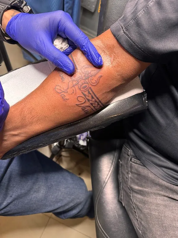 Skinart Tattoo & Piercing Studio