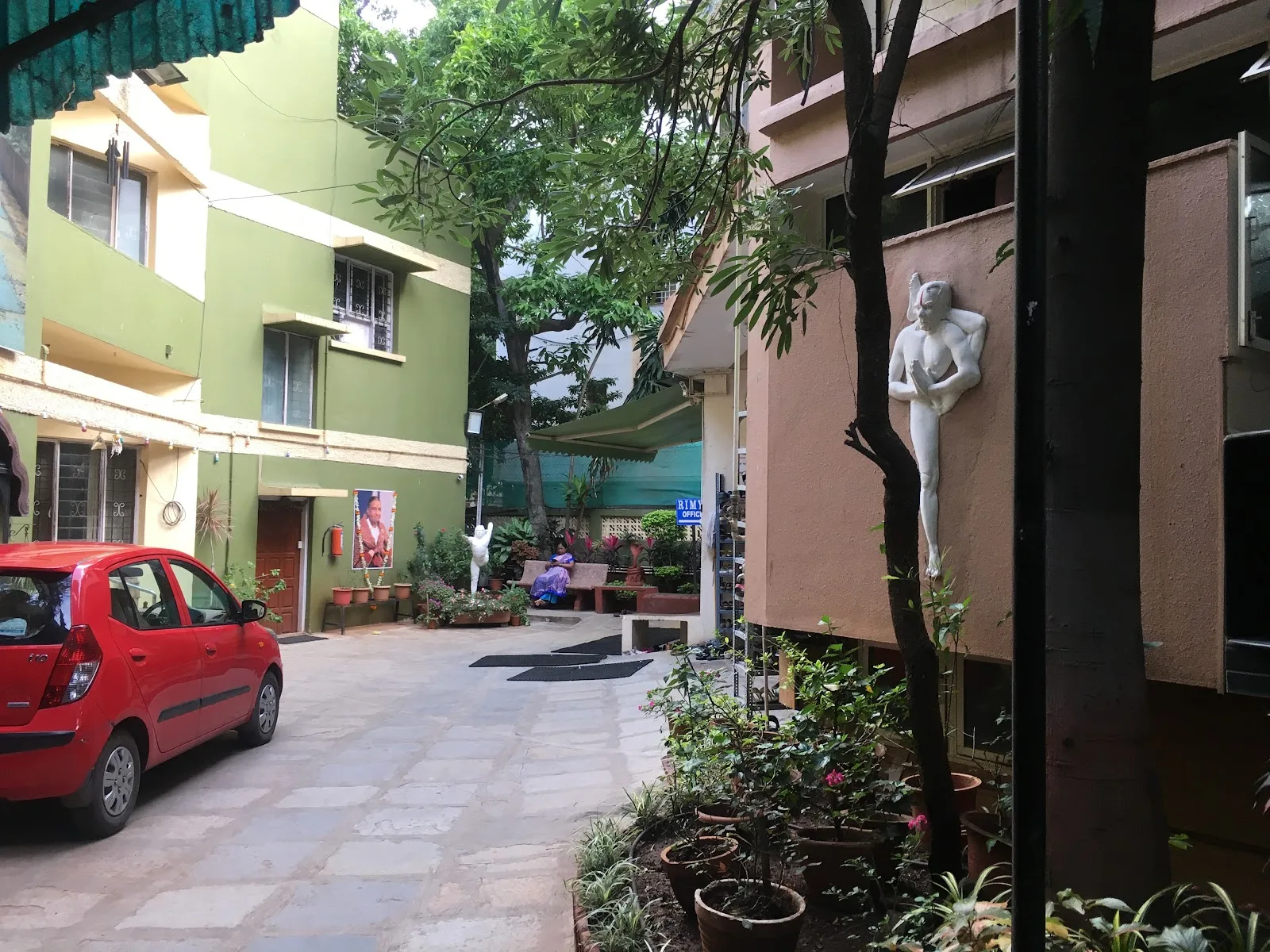 Ramamani Iyengar Memorial Yoga Institute