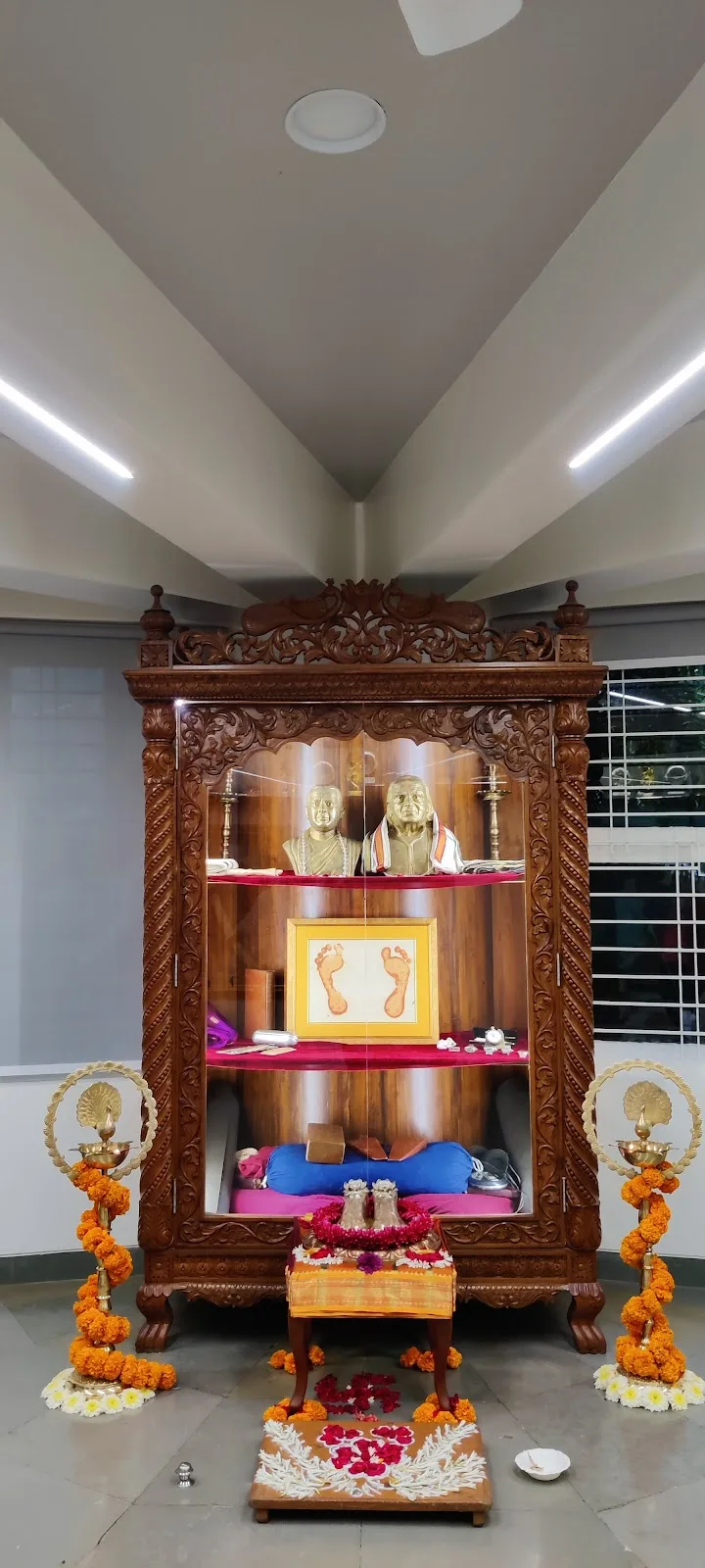 Ramamani Iyengar Memorial Yoga Institute