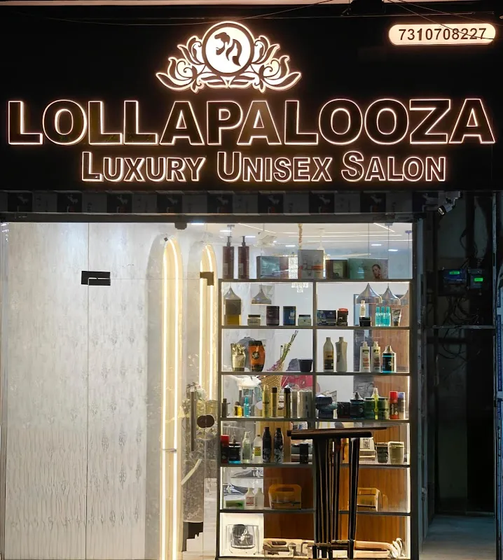 Lollapalooza Luxury Unisex Salon