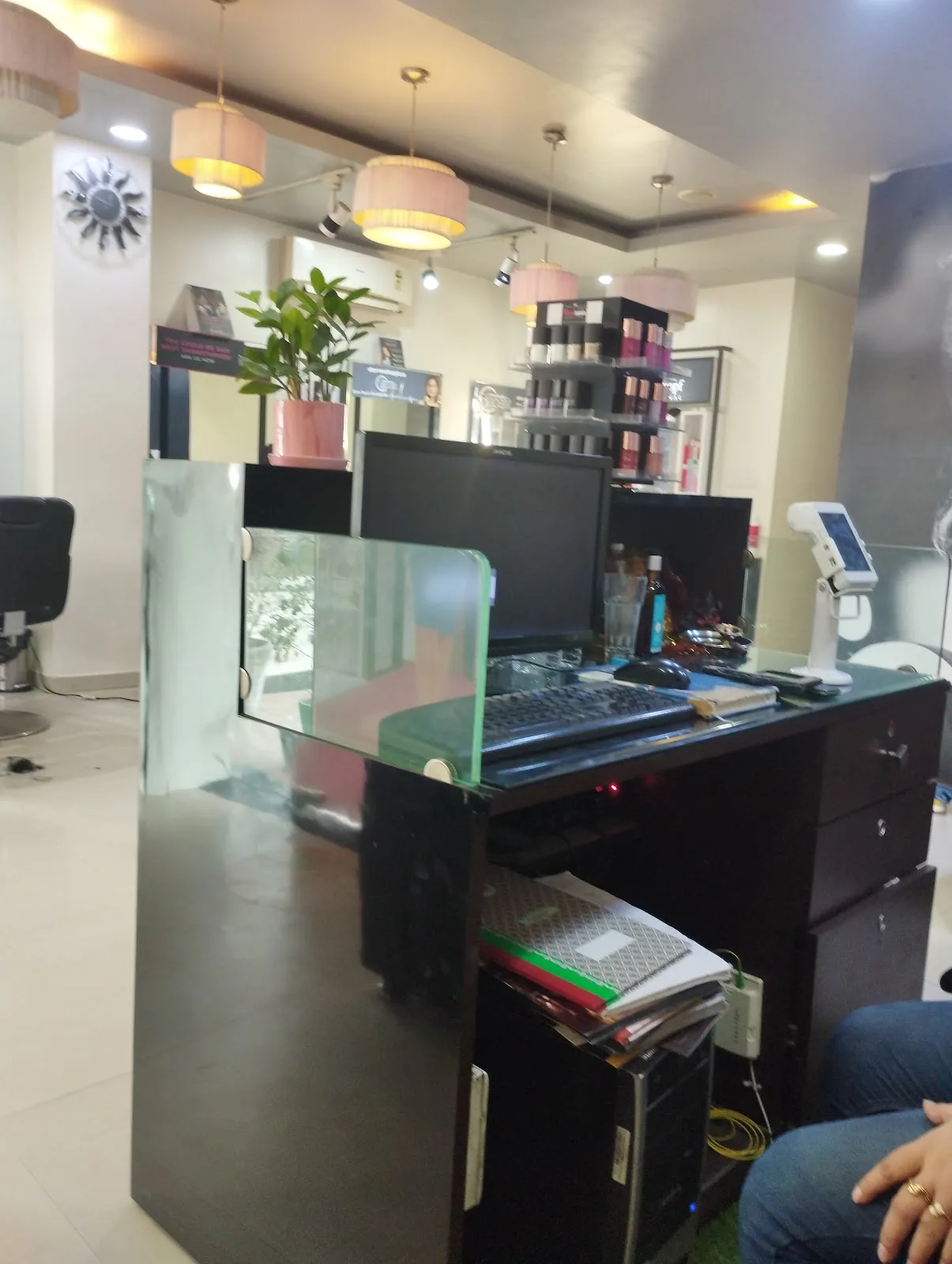 Lakme Salon for Him and Her in Pushkar Enclave, Paschim Vihar, Delhi