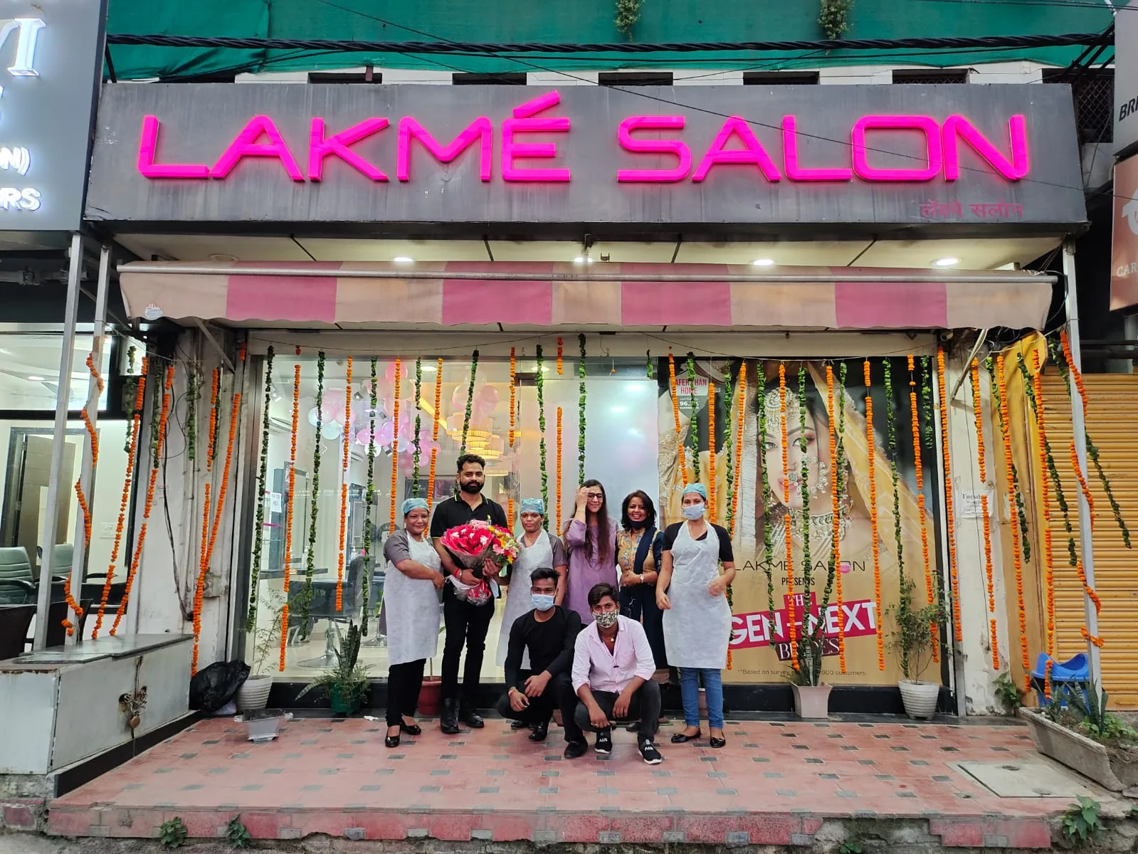 Lakme Salon for Him and Her in Pushkar Enclave, Paschim Vihar, Delhi