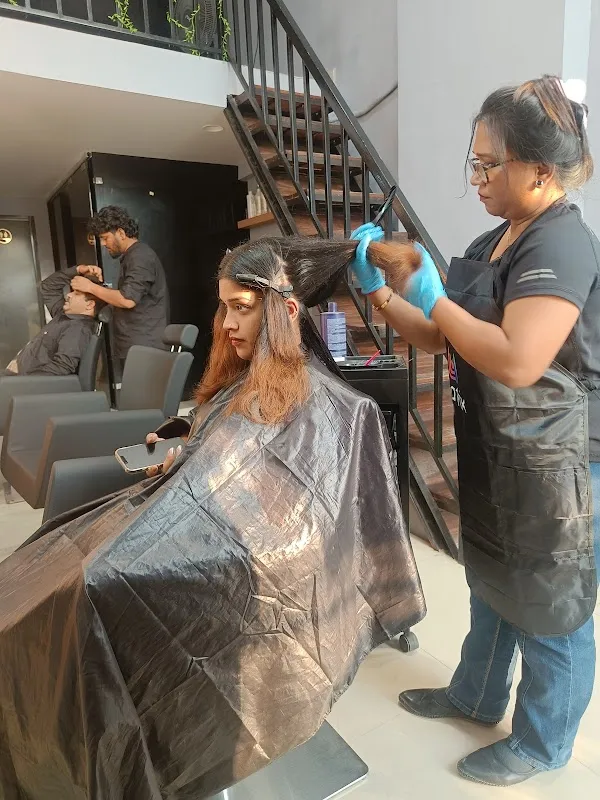 Artful Locks Unisex Salon & Spa
