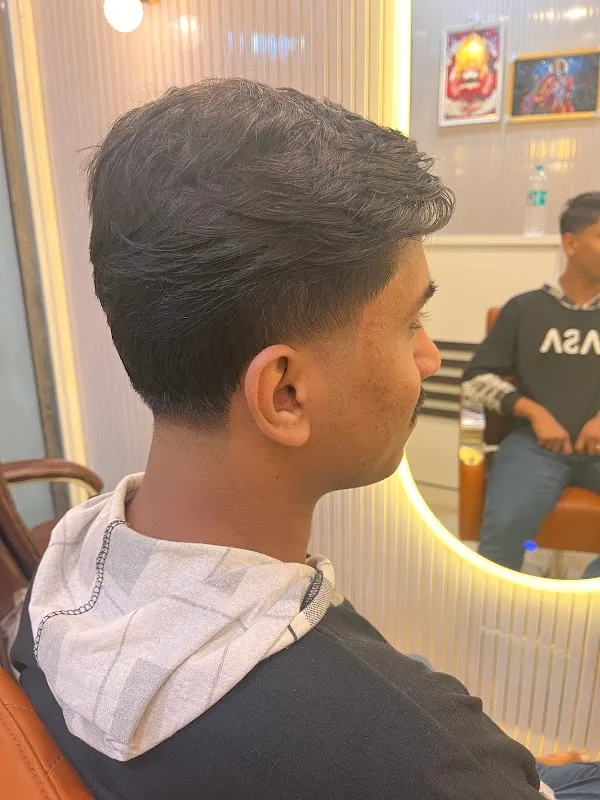 VR family salon