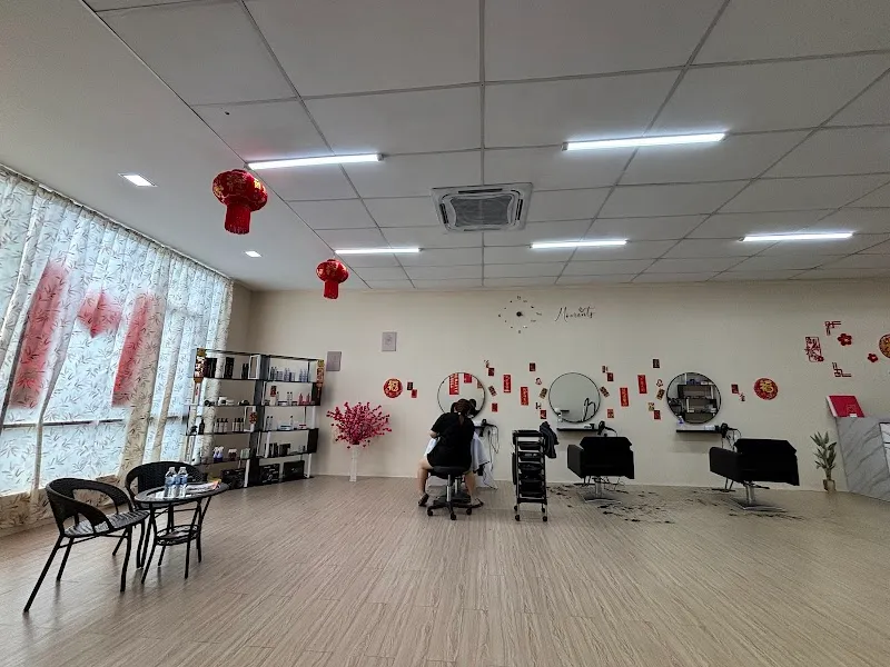 MOMENT HAIRCUT SALON