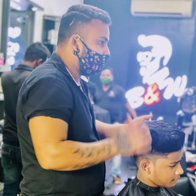 Black & White Salon | Best Gents Salon in Bhubaneswar | Best Beauty Parlour & Salon in Bhubaneswar