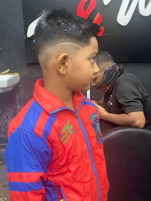 Black & White Salon | Best Gents Salon in Bhubaneswar | Best Beauty Parlour & Salon in Bhubaneswar