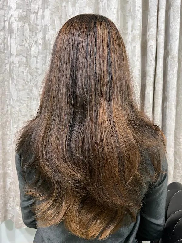 Pranaay Thee Family Salon and Academy