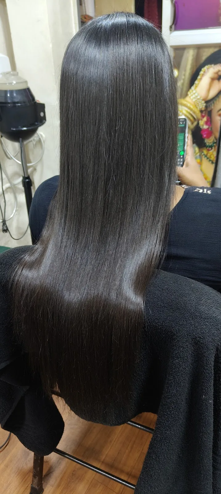 Priya's beauty parlour&makeup training center