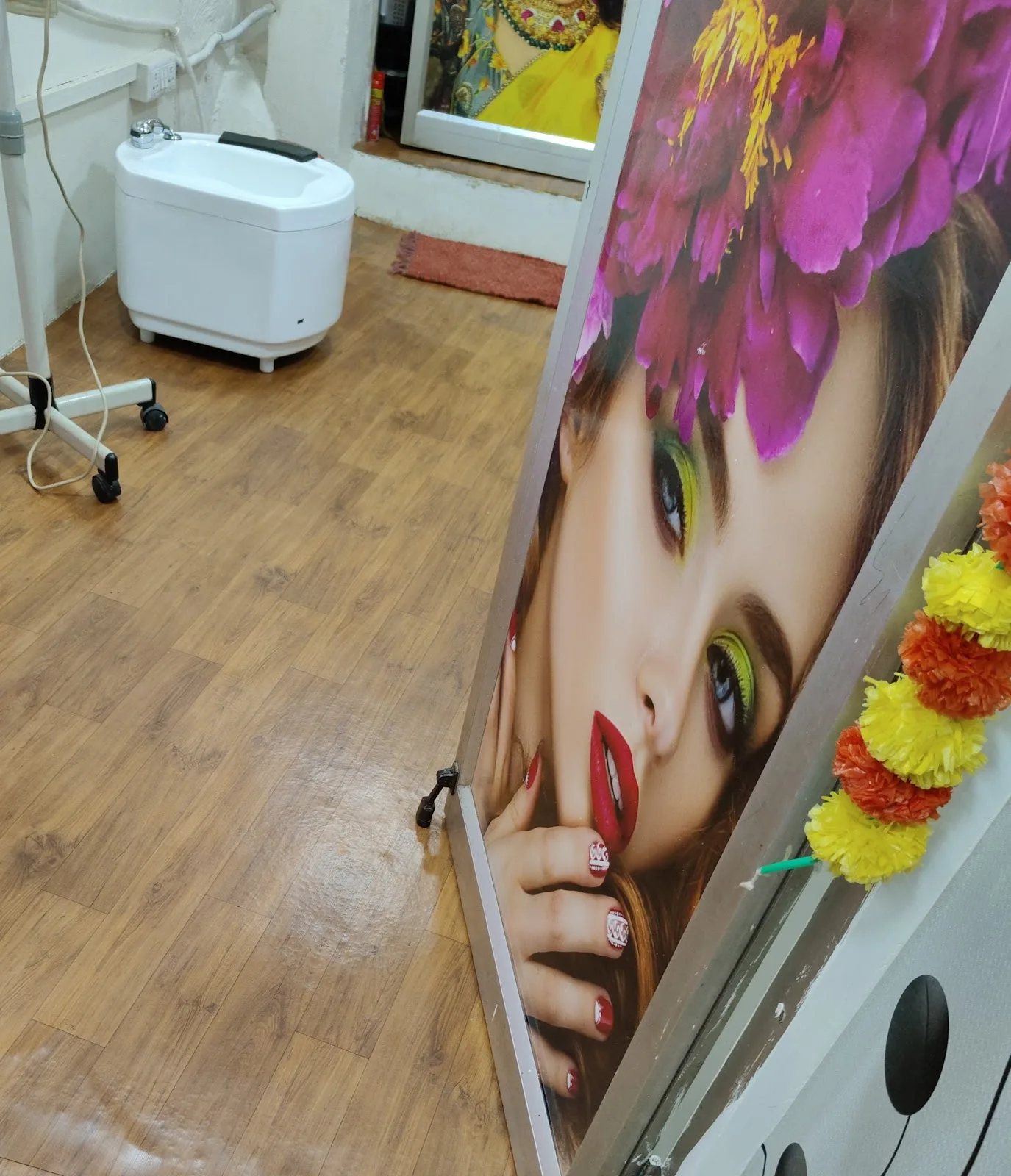 Priya's beauty parlour&makeup training center