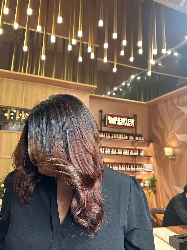 Affinity Salon, Connaught Place