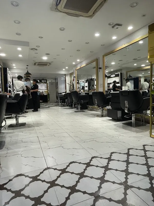 Varun Attri Unisex Salon | Makeup | Academy in Naraina, New Delhi