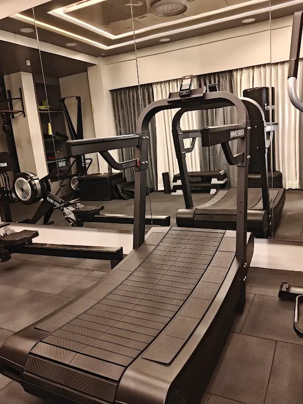 MaxFit Folks - Elite Personal training club, C-Scheme