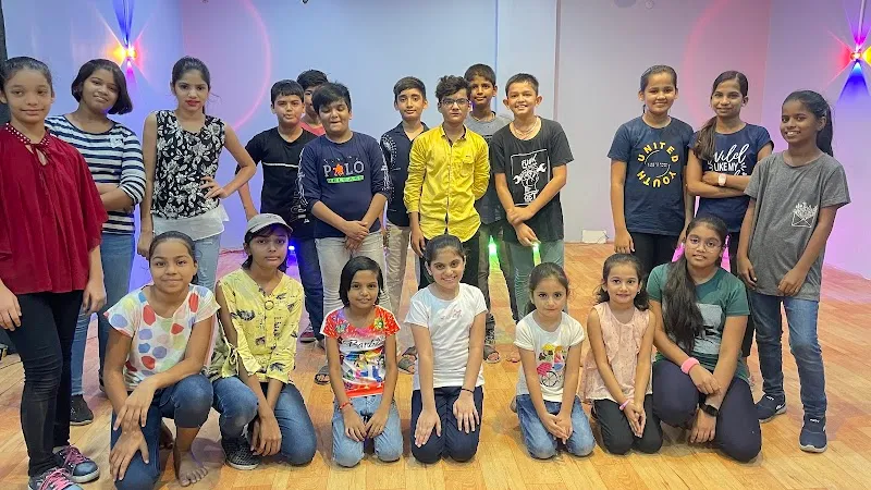 AV DANCE STUDIO