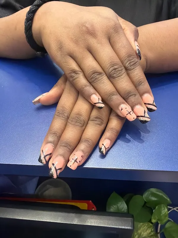 Skyra Unisex Salon | Hair, Nail & Beauty Salon in Navi Mumbai