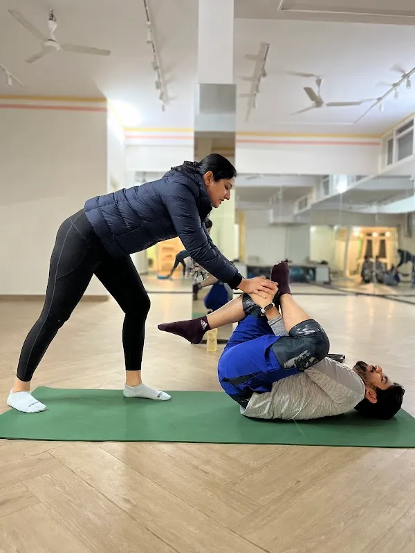 Yalloe Yoga Studio