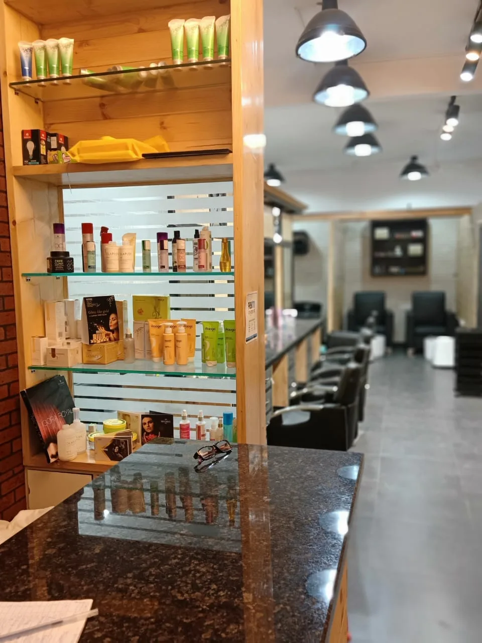 Kaaloas Unisex Salon
