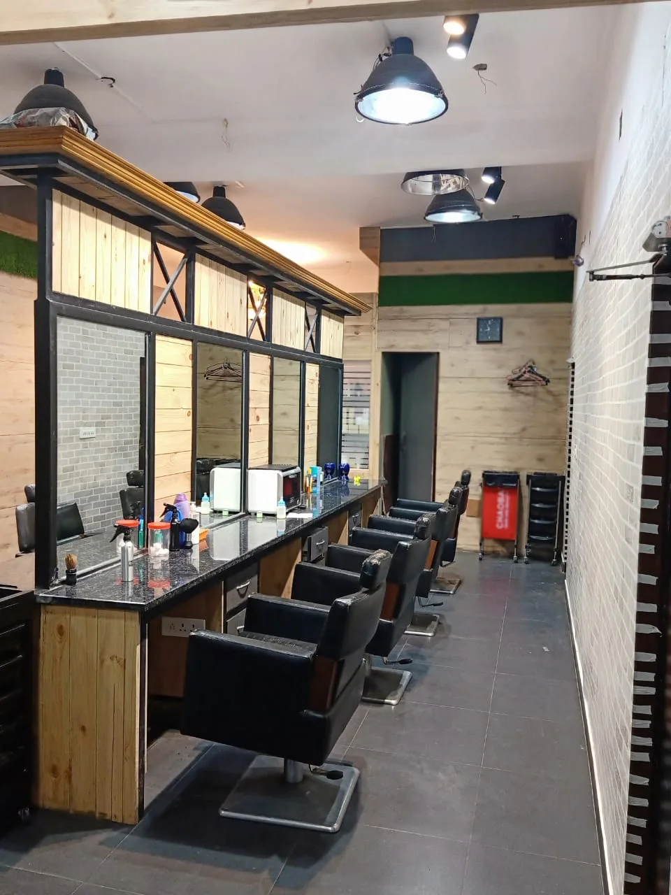 Kaaloas Unisex Salon