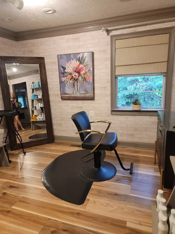Kiwi Salon Hair Color & Design