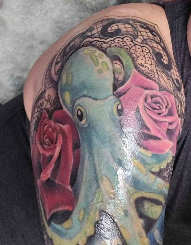 Thirteen Roses Tattoo & Aesthetics