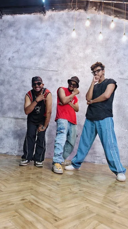 DANCE WITH SWAG STUDIO