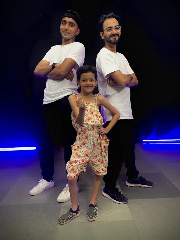 DANCE WITH SWAG STUDIO