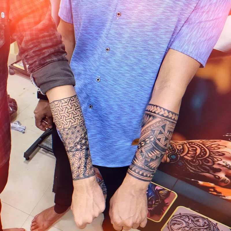 Mane tattoo studio