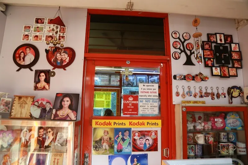 Max Photo Studio