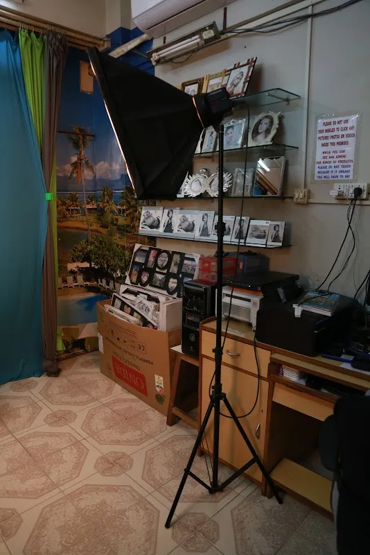 Max Photo Studio