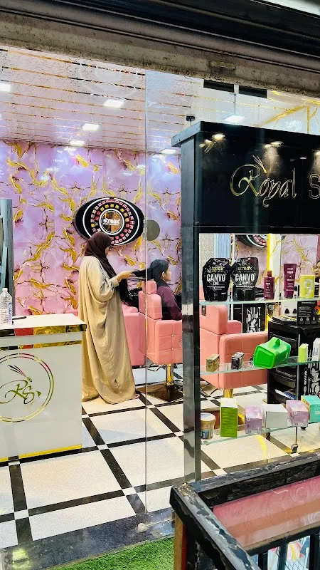 Royal Salon Mumbra
