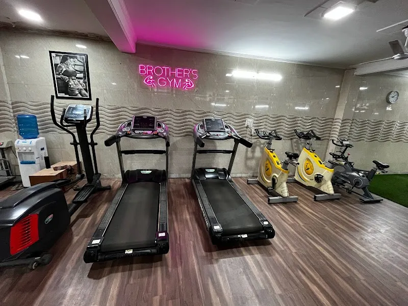 Brother’s Gym:-Best Gym in Sagarpur| Weight Loss Classes in Sagarpur| Aerobics Classes in Sagarpur