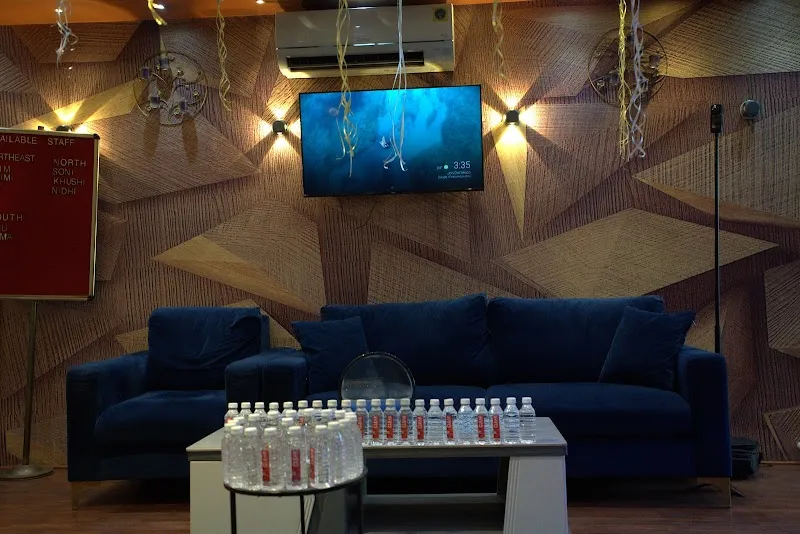 PURE BLINGS UNISEX WELLNESS SPA AND SALON