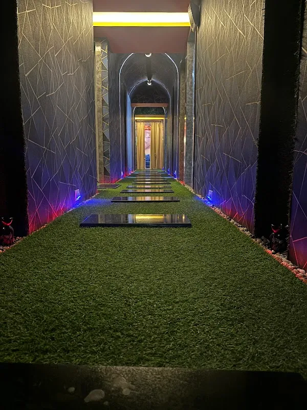 PURE BLINGS UNISEX WELLNESS SPA AND SALON