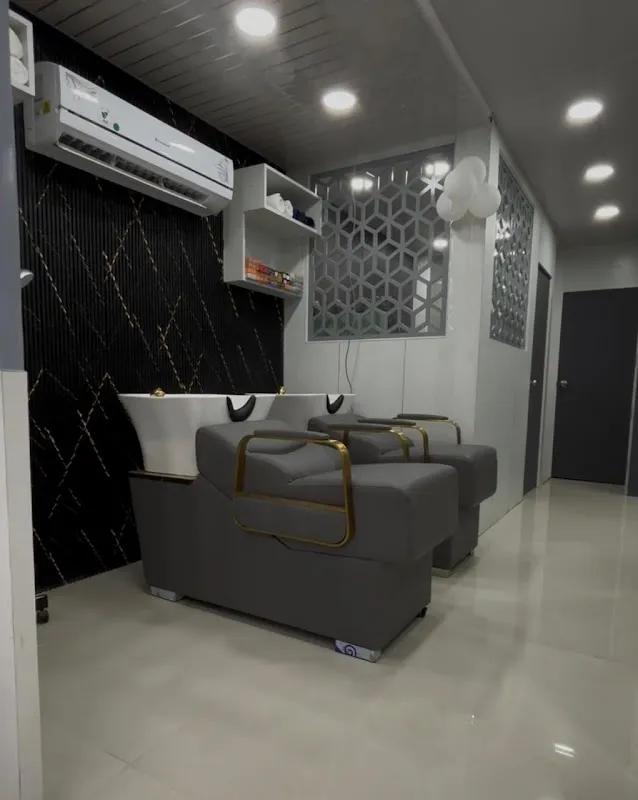 Swanky Unisex Salon