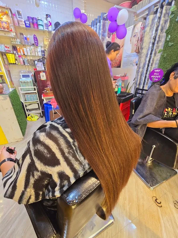 Krystal Beauty & Hair Styling (Ladies Salon)