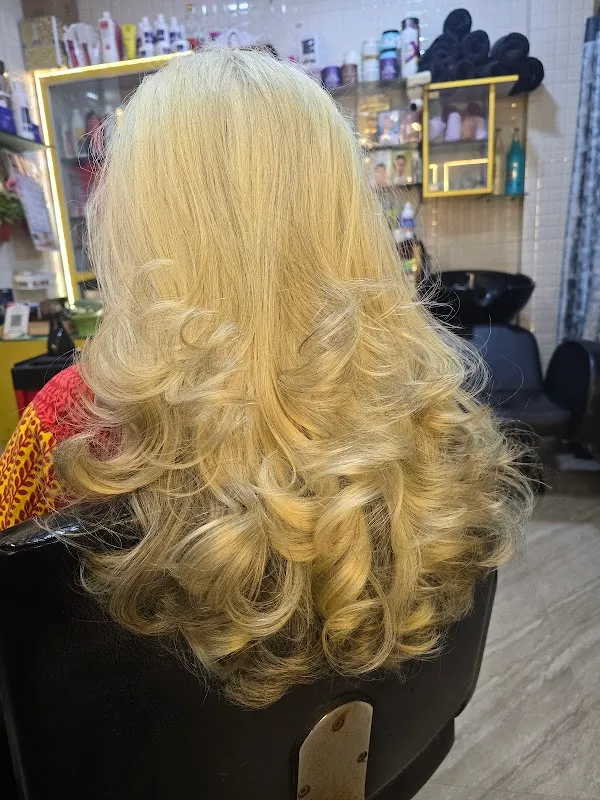 Krystal Beauty & Hair Styling (Ladies Salon)