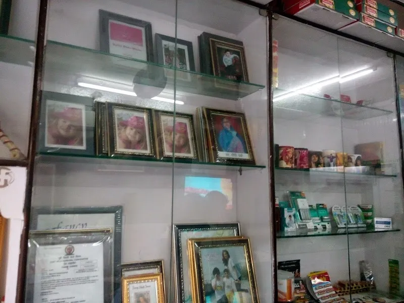 Om Sai Studio & Digital Colour Lab