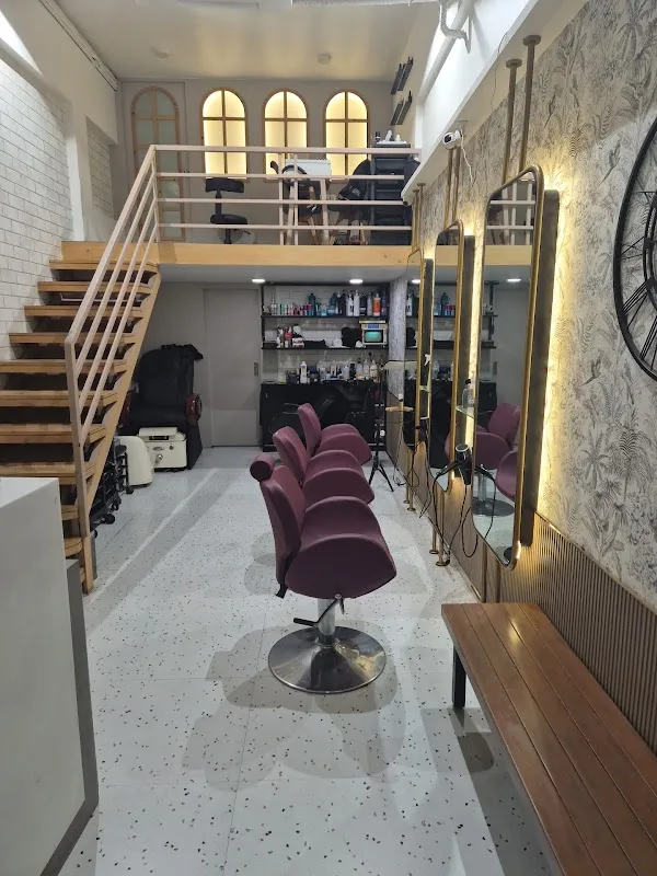 HASHTAG SALON