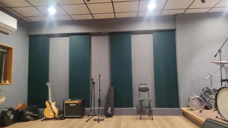 Rococo Studio & Jamspace