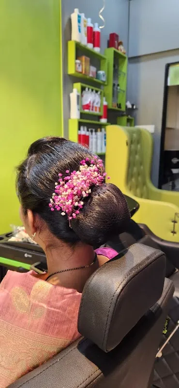 elegance The Beauty Lounge