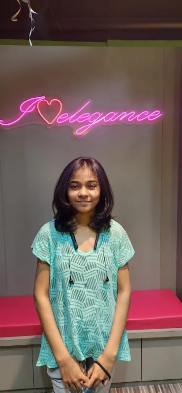 elegance The Beauty Lounge