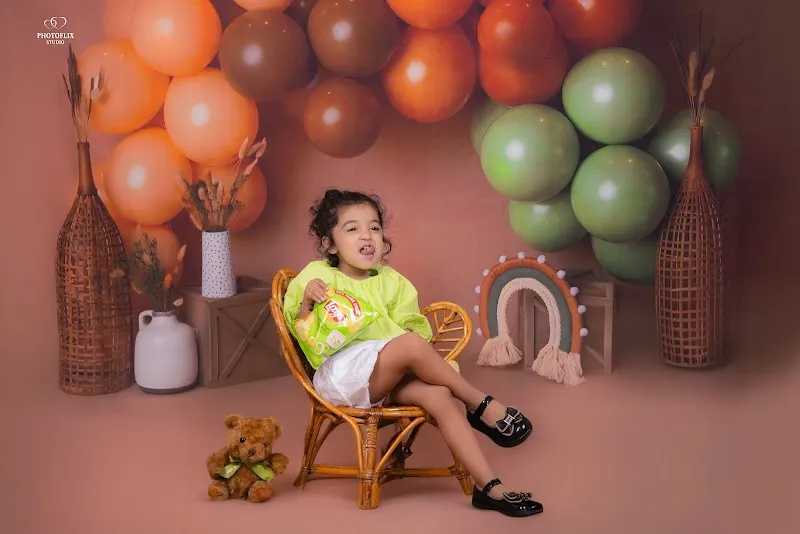 PHOTOFLIX STUDIO