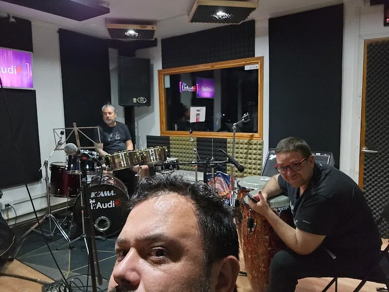 Estudio De Grabacion Liraaudio Pro