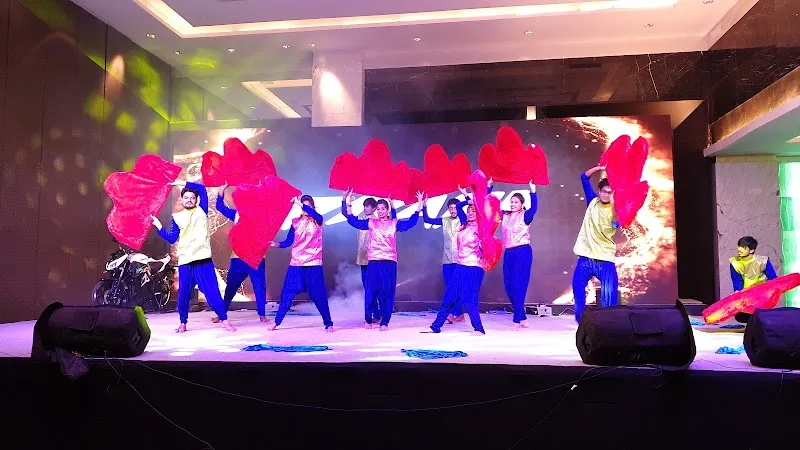 Foot Lock Dance School Airport